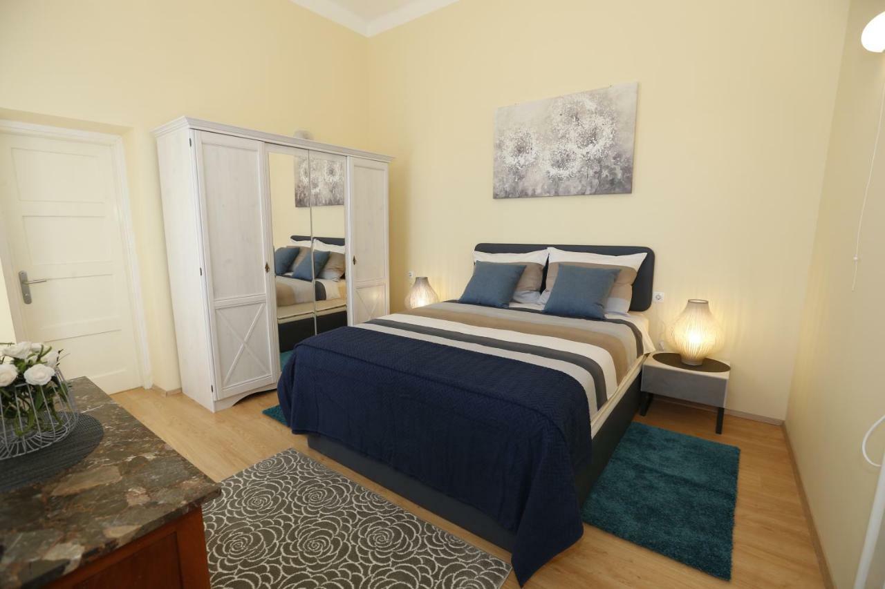 & Three Angels Guest house 3*
